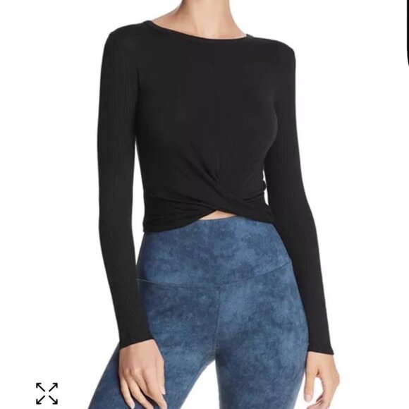 ALO Yoga Tops - EUC ALO Yoga Black Fitted Twist Front Top Sz XS